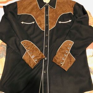 Western Button Down Shirt. 1990’s. Excellent condition!!!